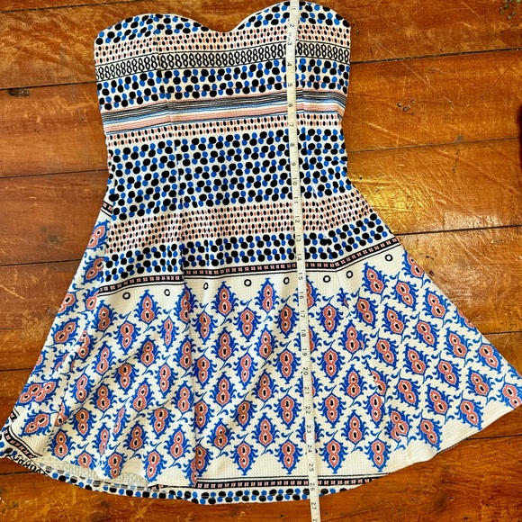 ๐2/$20๐ STRAPLESS MINI DRESS - Picture 7 of 8